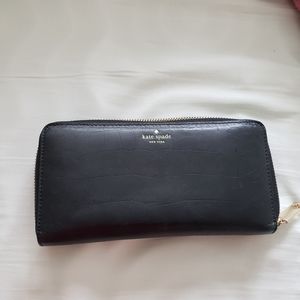 Kate Spade Zip Around Wallet
